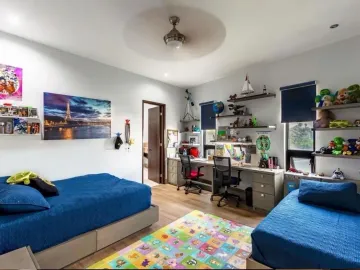 LOMAS DE MONTECRISTO. ESPECACULAR RESIDENCIA CON 3 NIVELES Y UNA PRECIOSA ALBERCA. OPORTUNIDAD ÚNICA