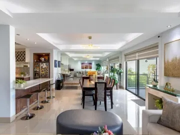LOMAS DE MONTECRISTO. ESPECACULAR RESIDENCIA CON 3 NIVELES Y UNA PRECIOSA ALBERCA. OPORTUNIDAD ÚNICA