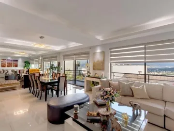 LOMAS DE MONTECRISTO. ESPECACULAR RESIDENCIA CON 3 NIVELES Y UNA PRECIOSA ALBERCA. OPORTUNIDAD ÚNICA