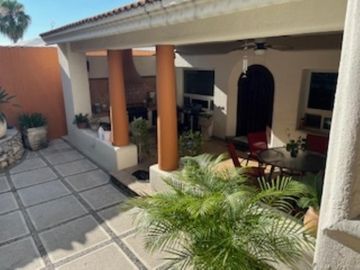 Casa en Venta en Valle de San Angel Sect Frances, San Pedro Garza García, Nuevo León