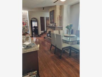 Casa en Venta en Valle de San Angel Sect Frances, San Pedro Garza García, Nuevo León