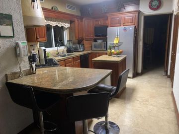 Casa en Venta en Valle de San Angel Sect Frances, San Pedro Garza García, Nuevo León