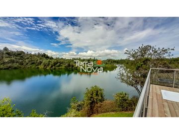 Finca  con hermosa vista a bosque nativo en venta Guatapé