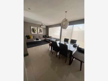 Casa en Venta en Fontana Residencial, Santiago, Nuevo León
