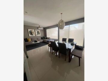 Casa en Venta en Fontana Residencial, Santiago, Nuevo León