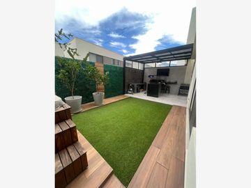 Casa en Venta en Fontana Residencial, Santiago, Nuevo León