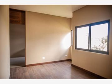 Casa en Venta en Castaños del Vergel, Monterrey, Nuevo León