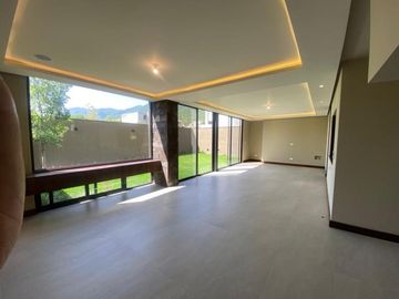 Casa en Venta en Castaños del Vergel, Monterrey, Nuevo León