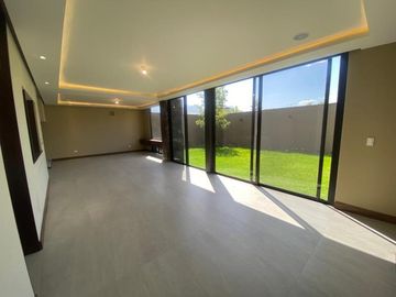 Casa en Venta en Castaños del Vergel, Monterrey, Nuevo León