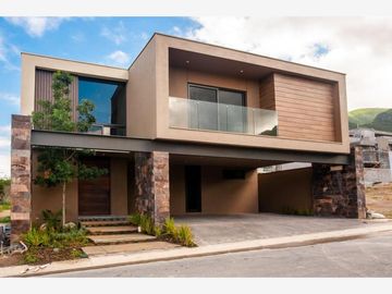 Casa en Venta en Castaños del Vergel, Monterrey, Nuevo León