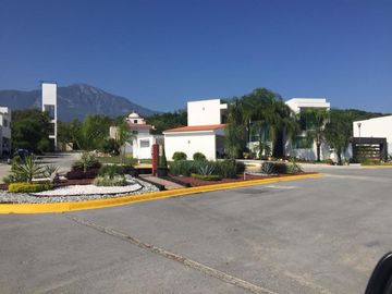 Casa en Venta en Aldabas de Cavazzo, Santiago, Nuevo León