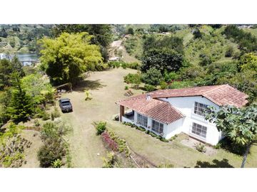 Finca en venta con hermosa vista panorámica El Peñol