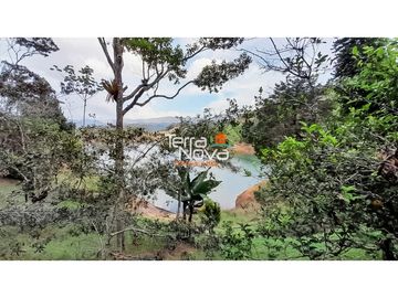 Finca con hermosa vista panorámica en venta Guatapé