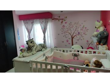 VENDO CASA EN LA ESMERALDA- MI
