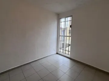 Casa en venta en Valle de la Hacienda, Toluca, México