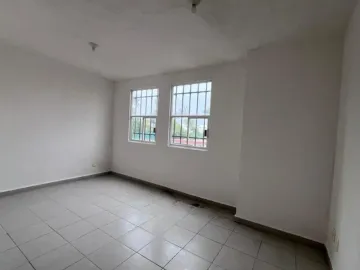 Casa en venta en Valle de la Hacienda, Toluca, México