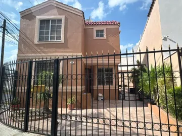Casa en renta en Paseo de Cumbres, Monterrey, Nuevo León