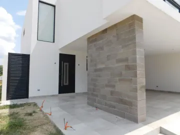 CASA EN VENTA por presa la boca y el cercado Carretera Nacional Santiago