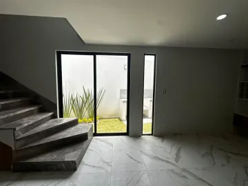 Casa en Venta en San Bernardino Tlaxcalancingo, San Andrés Cholula, Puebla