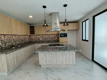 CASA EN VENTA EN FRACCIONAMIENTO CERRADO DE CUAUTLANCINGO