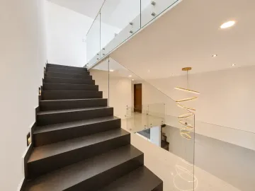 CASA EN VENTA FRENTE A ÁREA VERDE EN BARRIO CASCATTA, LOMAS DE ANGELÓPOLIS III