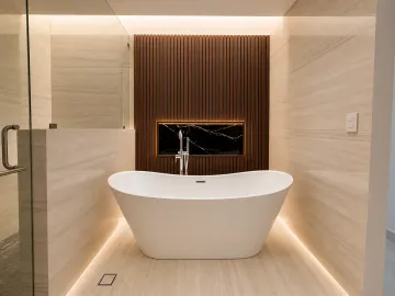 CASA EN VENTA FRENTE A ÁREA VERDE EN BARRIO CASCATTA, LOMAS DE ANGELÓPOLIS III