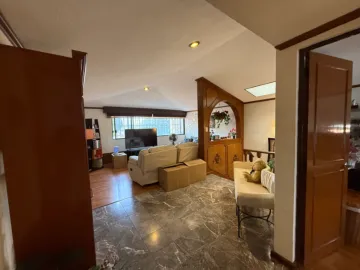 CASA TRADICIONAL POBLANA EN EL CERRITO A UNAS CALLES DE PLAZA CRYSTAL