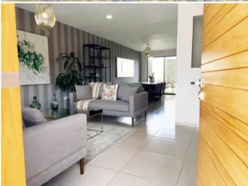 Casa en venta en la Rioja ,jardín y casa club.