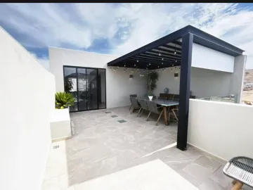 Casa en venta en la Rioja ,jardín y casa club.