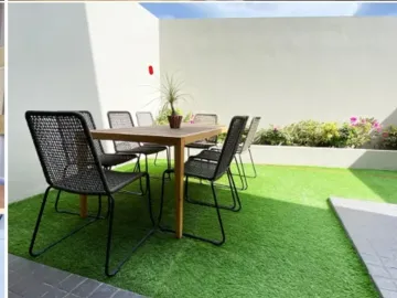 Casa en venta en la Rioja ,jardín y casa club.