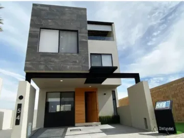Casa en venta en la Rioja ,jardín y casa club.