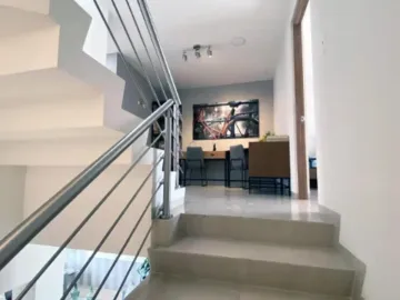 Casa en venta en la Rioja ,jardín y casa club.