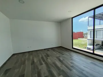 CASA EN VENTA EN FRACCIONAMIENTO CERRADO DE CUAUTLANCINGO.