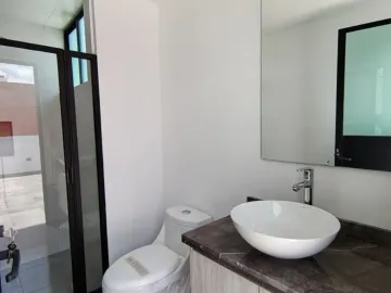 CASA EN VENTA EN FRACCIONAMIENTO CERRADO DE CUAUTLANCINGO.