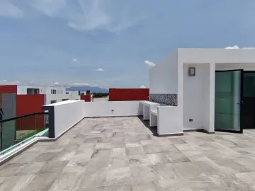 CASA EN VENTA EN FRACCIONAMIENTO CERRADO DE CUAUTLANCINGO.