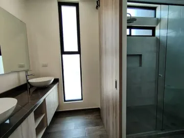 CASA EN VENTA EN FRACCIONAMIENTO CERRADO DE CUAUTLANCINGO.