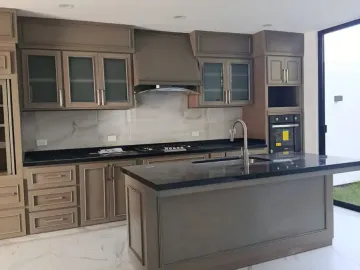 Casa en venta en Arboreto, San Pedro Cholula: Amplia y moderna con jardín