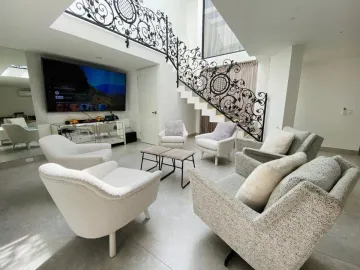 Casa en Venta en El Centro de San Pedro Garza Garcia