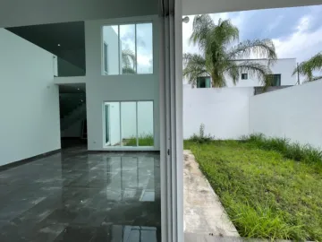 Casa Venta en El Uro, Carretera Nacional, Monterrey ( La Joya Privada Residencial )
