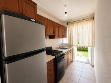 CASA EN VENTA DE UN NIVEL CON EXCEDENTE EN PIRAMIDES QUERETARO