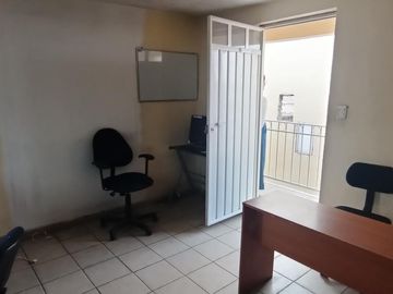 Edificio Comercial en Fraccionamiento Ciudad Azteca Sección Oriente