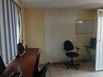 Edificio Comercial en Fraccionamiento Ciudad Azteca Sección Oriente