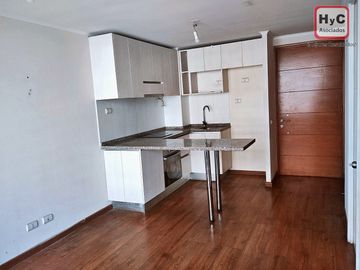 Arriendo 1D y 1B en Macul con vista a cordillera y laguna