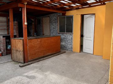 Oportunidad única! Amplia casa de 3 dormitorios y 2 baños
