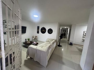 SE ARRIENDA CASA COMERCIAL EN EL BARRIO BETANIA