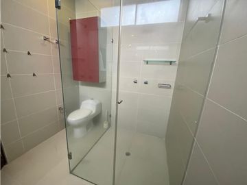 SE VENDE/ARRIENDA APARTAMENTO AMOBLADO EN ZONA NORTE