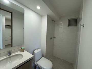 SE VENDE O ARRIENDA NUEVO APARTAMENTO EN RIO ALTO
