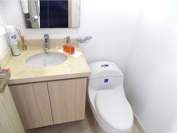 SE VENDE APARTAMENTO DE OPORTUNIDAD BARRIO EL POBLADO