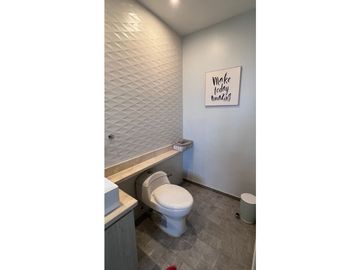 SE VENDE LUJOSO APARTAMENTO DUPLEX