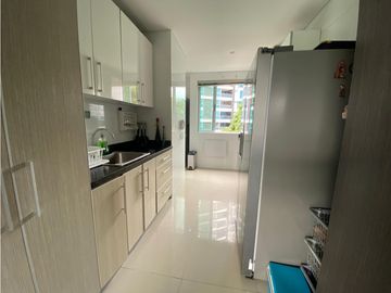 SE VENDE APARTAMENTO CON EXCELENTE UBICACION AL NORTE DE LA CIUDAD